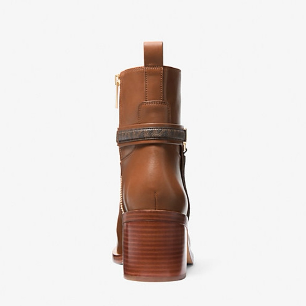 Michael Kors Women's Brown Ankle Boots. Mindy block heel bootie - Picture 4 of 9
